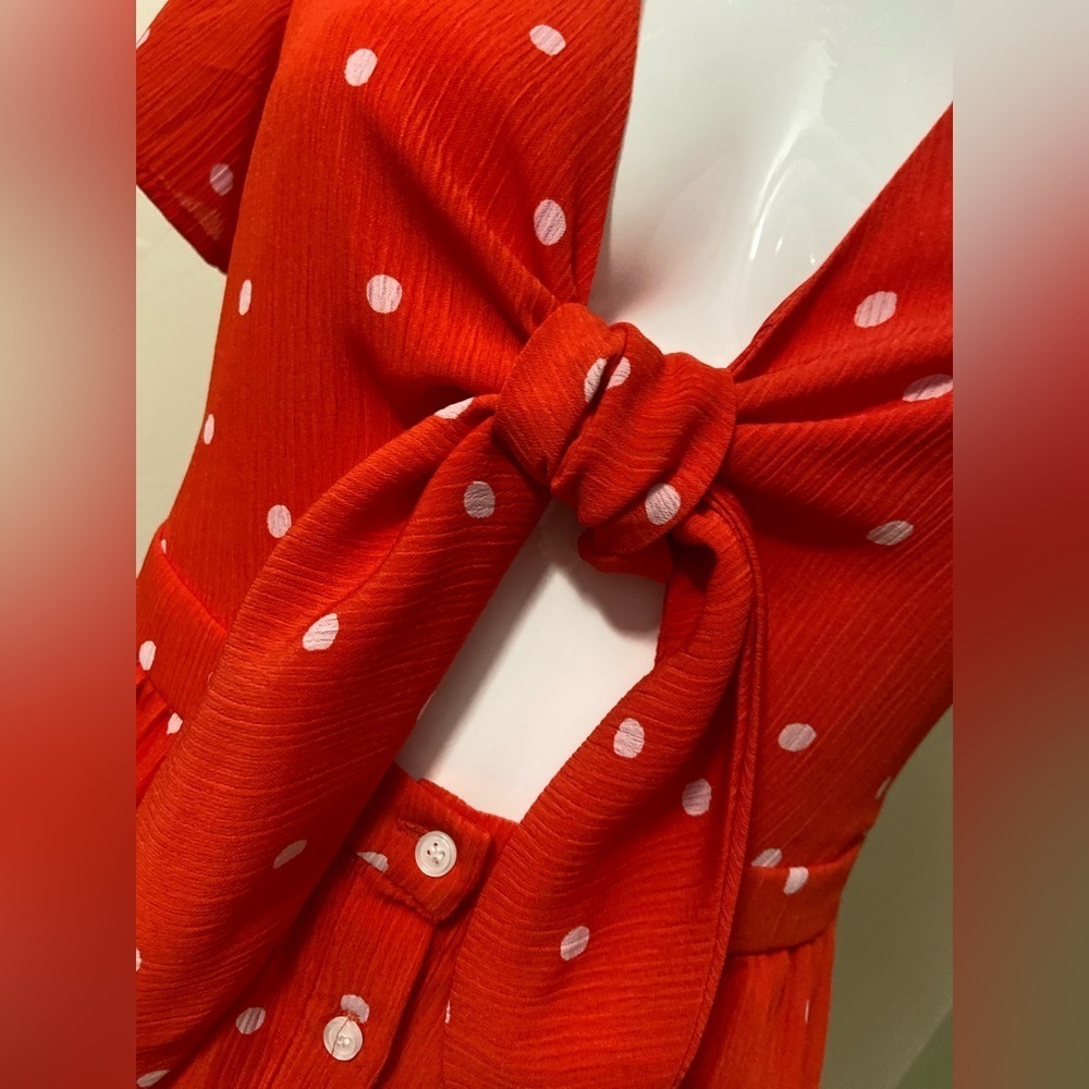 Everly~NWOT~Orange/White Polka Dot Crepe~Peek-A-Boo Front Tie~Midi Dress~Size M - Picture 8 of 16